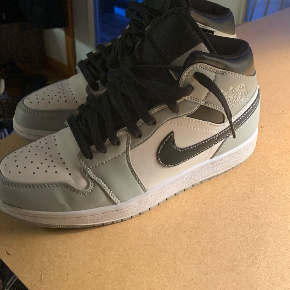 Jordan’s -hardly worn size 7